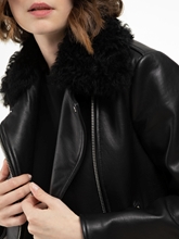Bild von Lederjacke mit Lammfell