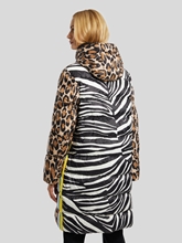 Bild von Daunenmantel mit Muster-Mix