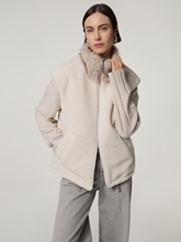 Bild von Weste aus Kunstfell