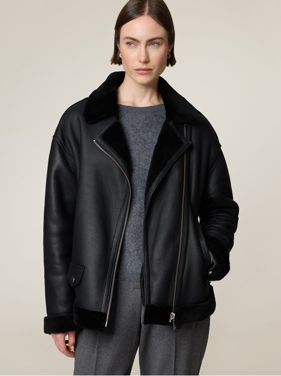 Bild von Lammfelljacke im Biker-Look