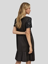 Bild von Abendkleid mit Pailletten-Detail