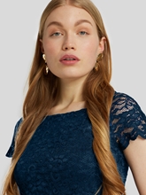 Image sur Top en dentelle