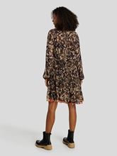 Image sur Robe avec smoke