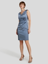 Image sur Robe de soirée en satin