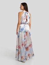 Bild von Abendkleid mit floralem Print