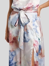 Bild von Abendkleid mit floralem Print