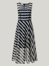 Image sur Robe midi avec broderie de points