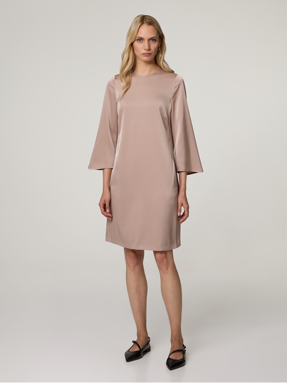 Image sur Mini-robe en satin