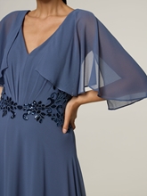 Bild von Abendkleid mit Pailletten