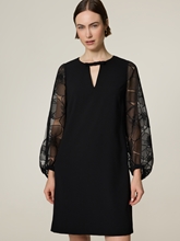 Bild von Minikleid mit Blütendetails