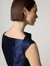 Image sur Robe de cocktail en jacquard Honeydrop