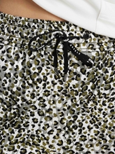 Bild von Hose mit Leo-Print