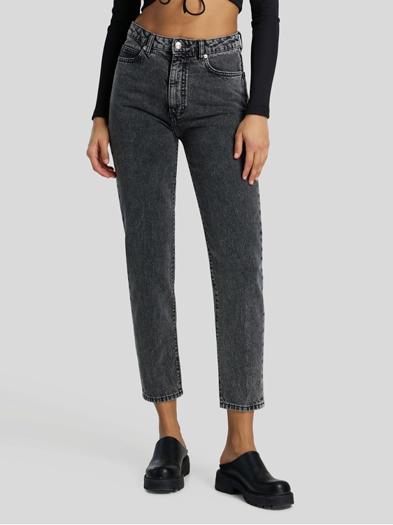 Bild von Jeans im Mom Fit