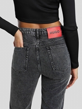 Bild von Jeans im Mom Fit