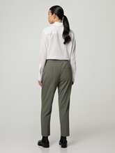 Bild von Hose mit Bundfalten