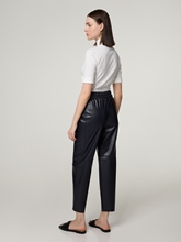 Bild von Kunstlederhose