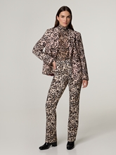 Bild von Hose mit Leo-Print