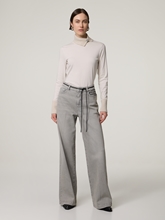 Bild von Jeans mit weitem Bein