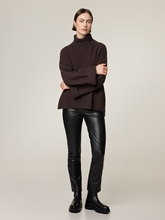 Bild von Lederhosen mit geradem Bein