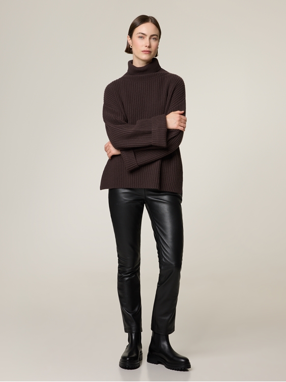 Bild von Lederhosen mit geradem Bein