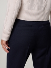 Bild von Hose mit Bundfalten