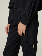 Image sur pantalon cargo