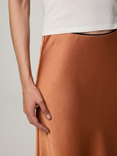 Bild von Jupe aus Satin EAN