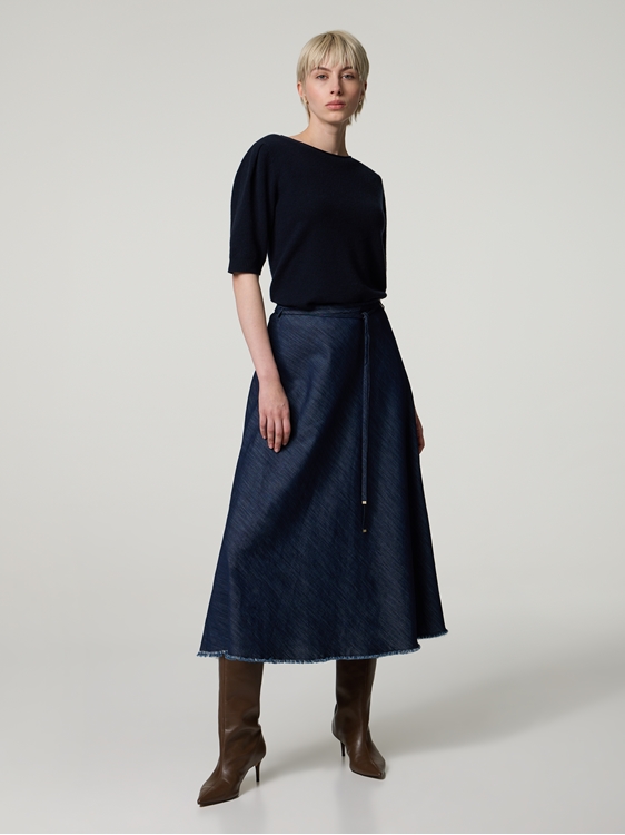 Image sur Jupe midi au look denim
