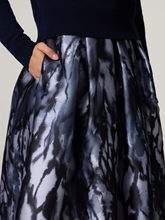 Image sur Jupe midi à motifs LUNA