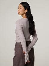 Bild von Pullover mit Rippen