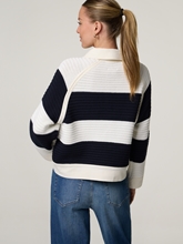 Bild von Strickjacke aus Grobstrick