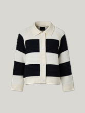Bild von Strickjacke aus Grobstrick
