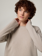 Bild von Strickpullover mit Wolle