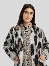 Bild von Strickmantel mit Fransen