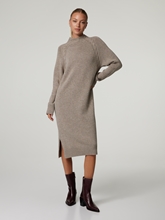 Bild von Strickkleid mit Stehkragen