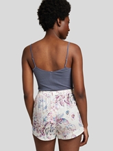 Bild von Trägertop mit Spitzen-Details