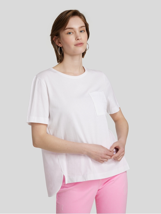 Image sur T-shirt à dentelle