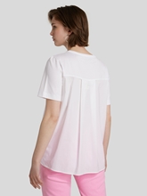 Image sur T-shirt à dentelle