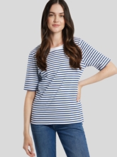 Image sur T-shirt à rayures