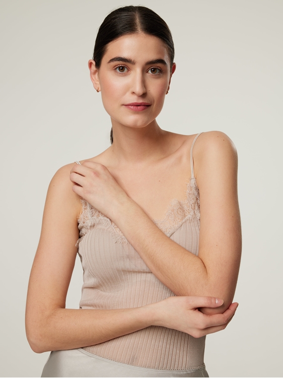 Image sur Top à dentelles