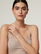 Image sur Top à dentelles