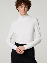 Image sur T-shirt à col roulé