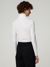 Image sur T-shirt à col roulé