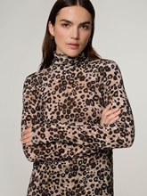 Image sur T-shirt à l'imprimé léopard