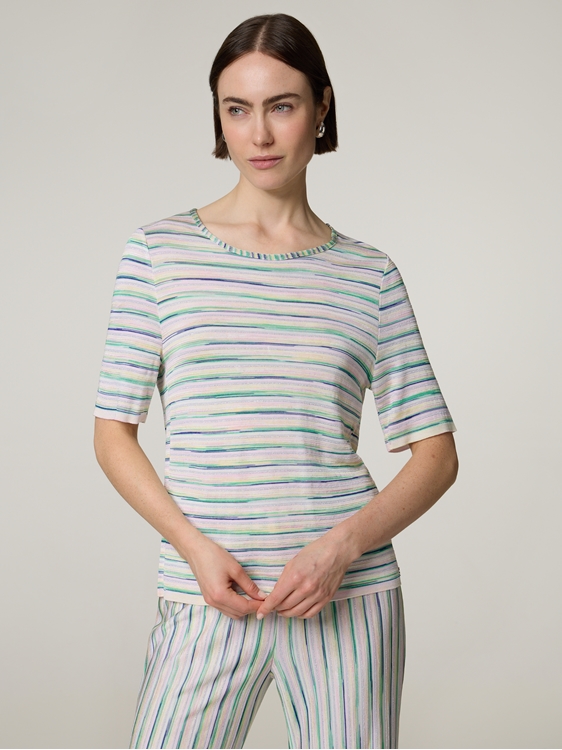 Image sur T-shirt à rayures