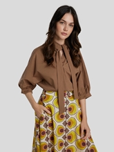 Bild von Bluse mit Schluppe