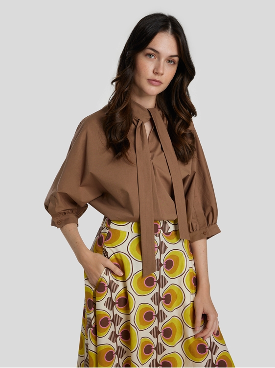 Bild von Bluse mit Schluppe