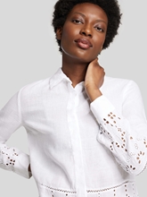 Bild von Hemdbluse mit Lochstickerei