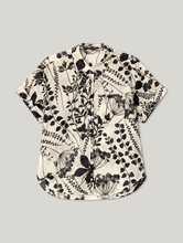 Bild von Bluse mit Herbarium-Print