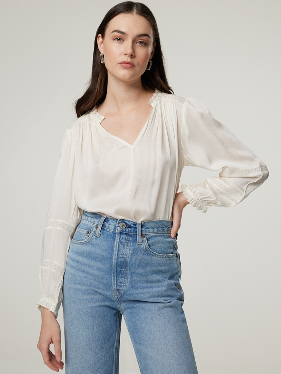 Bild von Bluse mit Spitzen-Einsätze
